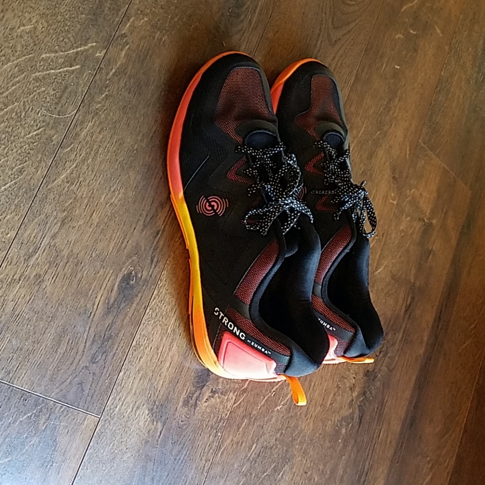 Zumba Strong-womens shoes size 9